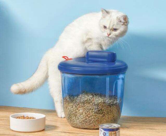 Comment vermifuger les chats ? Marque de nourriture pour chien recommandée ?